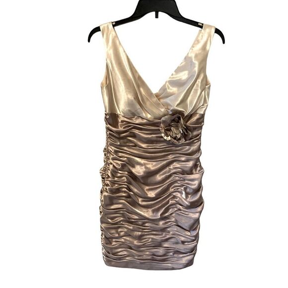 David’s Bridal two toned all over ruched stretch satin cocktail dress - Picture 5 of 9